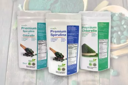 Biophyto® prémiová spirulina a prémiová chlorella - Naše prémiová spirulina a chlorella jsou k dispozici v tabletách i v práškové formě.