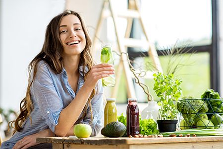 Suplementy do detoksykacji i oczyszczania jelit - Dieta zielonych superfoods pomaga w codziennym życiu