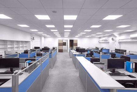 Integrating offset, embossing, screen printing, hot stamping, and die-cutting processes to realize advanced multi-layer manufacturing.