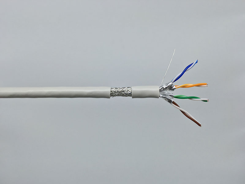 カテゴリー6A S/FTP LANケーブル - Cat. 6A S-FTP