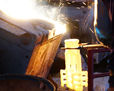 Molten metal pouring