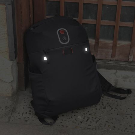 Reflective dots on the front to ensure your safety at night.