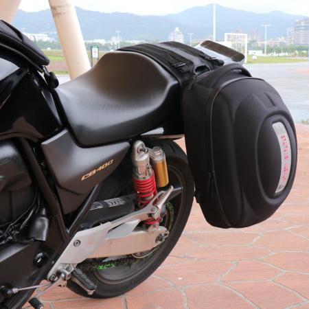 Mochila del sistema FastRelis, fácil de montar con gancho en la almohadilla trasera de la motocicleta con correas MOLLE.