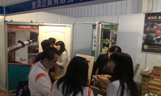 ภาพข้างเคียงของ THS 2013, A57-D&D BUILDERS HARDWARE CO.