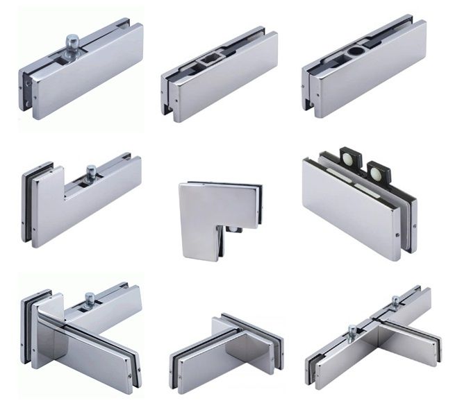 Glass patch fitting fixed at the corners of glass