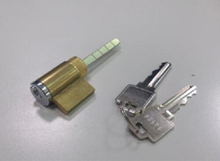 Римский цилиндр с отделкой, полированным хромом над латунью - Цилиндр для ручки раздвижной патио-двери с отделкой, полированным хромом над латунью