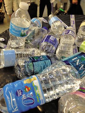PET przyniósł rewolucję butelek na wodę