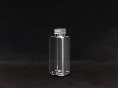 Butelki PET o pojemności 523 ml, 38 mm, grube, w kształcie sześcianu (66-504) - Butelka PET o pojemności 523 ml do pakowania chłodnych napojów w kształcie sześcianu, certyfikowana FSSC, HACCP, ISO22000, IMS, BV