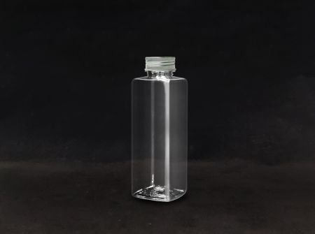 PET 38mm 626ml Dikke Kubieke Flessen (66-604) - 626 ml Dikke Kubieke PET-fles voor het verpakken van koele dranken met certificering FSSC, HACCP, ISO22000, IMS, BV