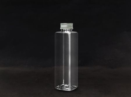 PET 38mm 715ml Thick Cubical Bottles (66-704)