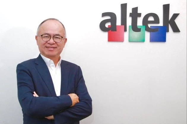 華晶科董事長夏汝文表示,雖然未照人生規畫走,但在創業這條路上突破困難,得到成功。華晶科/提供