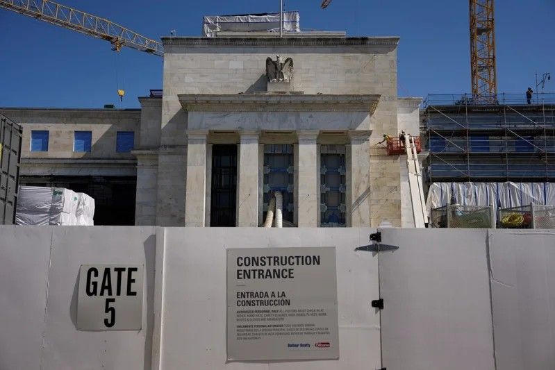 美8月就业数据弱于预期,摩根大通资产管理公司、锋裕汇理及巴克莱银行等金融机构都预期,Fed今年底前将降息三次。 (美联社)