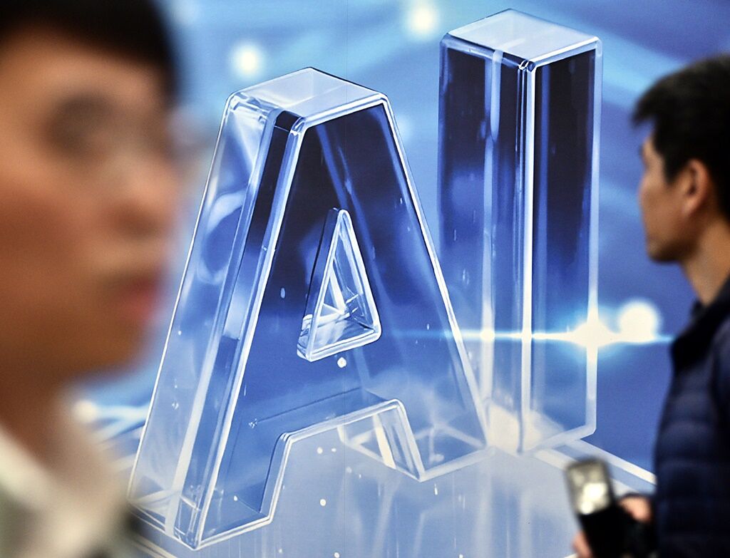 伊朗戰爭引發能源價格飆漲,多國陸續啟動緊急措施,像是擴大能源補助或減少能源消耗等,來降低民生壓力。圖/美聯社