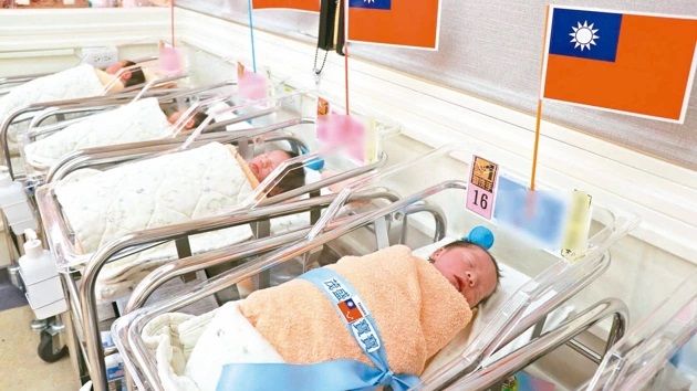 自2020年人口自然成長「死亡交叉」後,已連二年「生不如死」,且今年差距更擴大。(本報系資料庫)