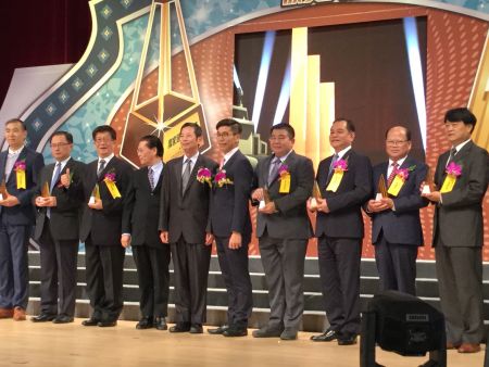 金脑博士实验室有限公司获得玉山奖两奖座。