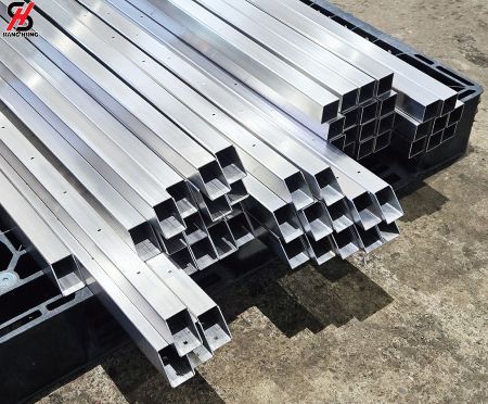 パイプ、アングルアイアン、C型チャンネル鋼 - 金属角パイプ