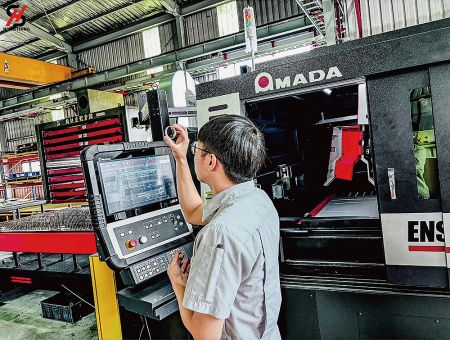 光纖雷射加工機操作