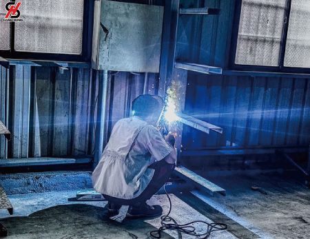 光纖雷射加工機