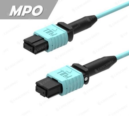 Cable de conexión de fibra óptica OM3 de 12F MPO a MPO, método A, PVC OFNP, 4M - Cable de conexión de fibra OM3 MPO a MPO.