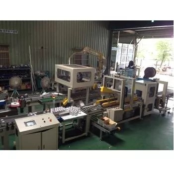 Cans & Bottles Infeed Carton Sealing System - Automated infeed and carton sealing system for cans and bottles, demonstrating a complete packaging line solution by Tian Cherng.